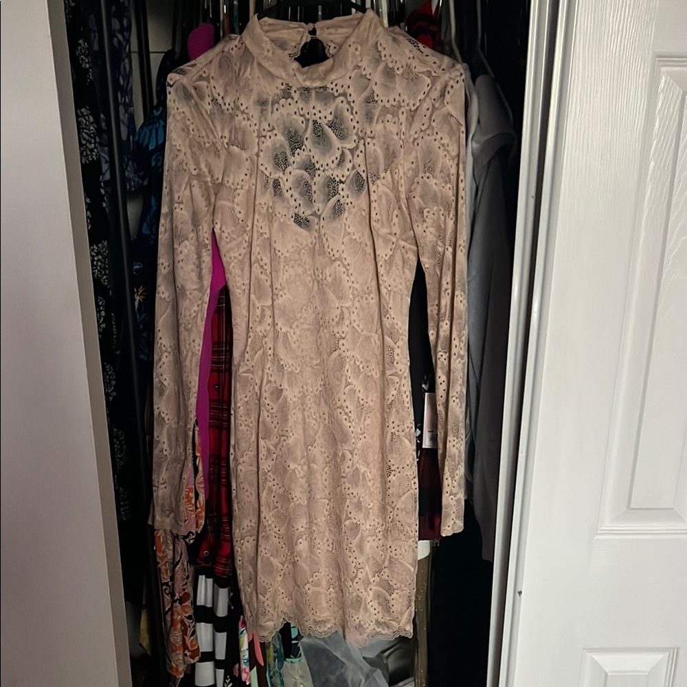 Elegant Lace Long Sleeve Dress